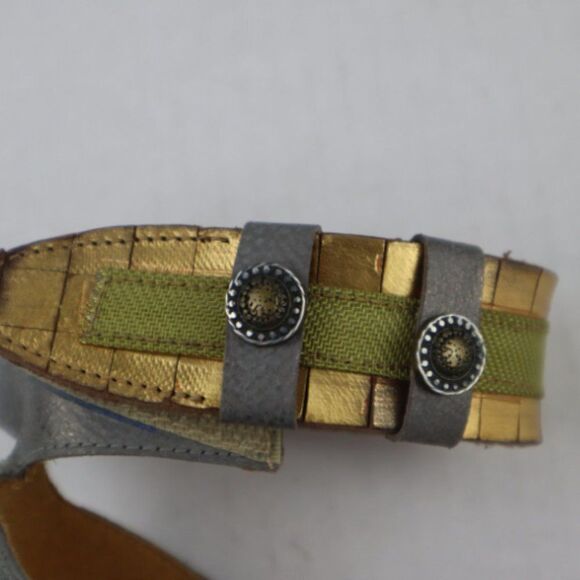 Sundance Women Size 7 Metallic Gold Silver Leather Block Heel Gladiator Sandals - Picture 3 of 10